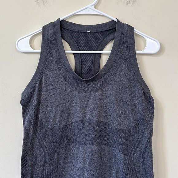 Athleta Momentum Seamless Heather Gray Tank Top Size Medium - Picture 3 of 8